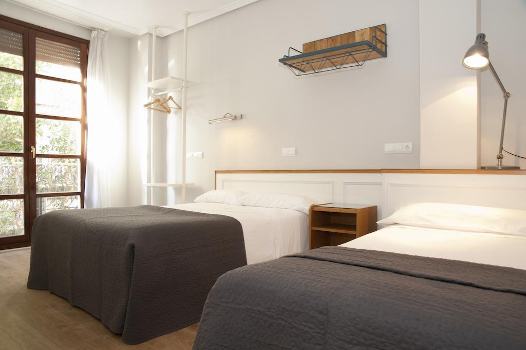 Apartamentos Sabinas Don Jaime Zaragoza Phòng bức ảnh