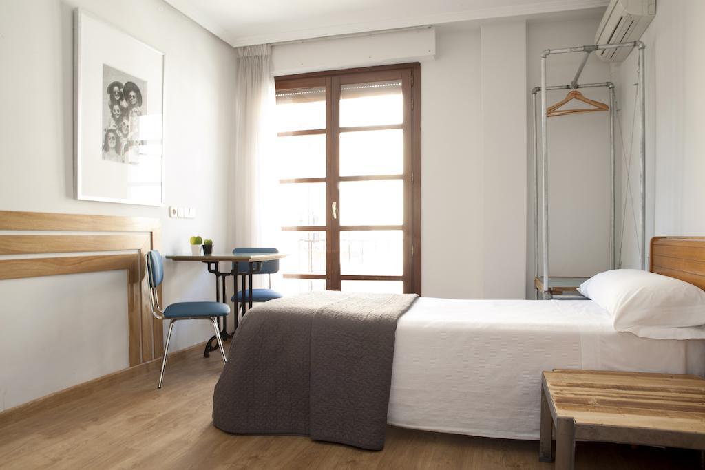 Apartamentos Sabinas Don Jaime Zaragoza Phòng bức ảnh