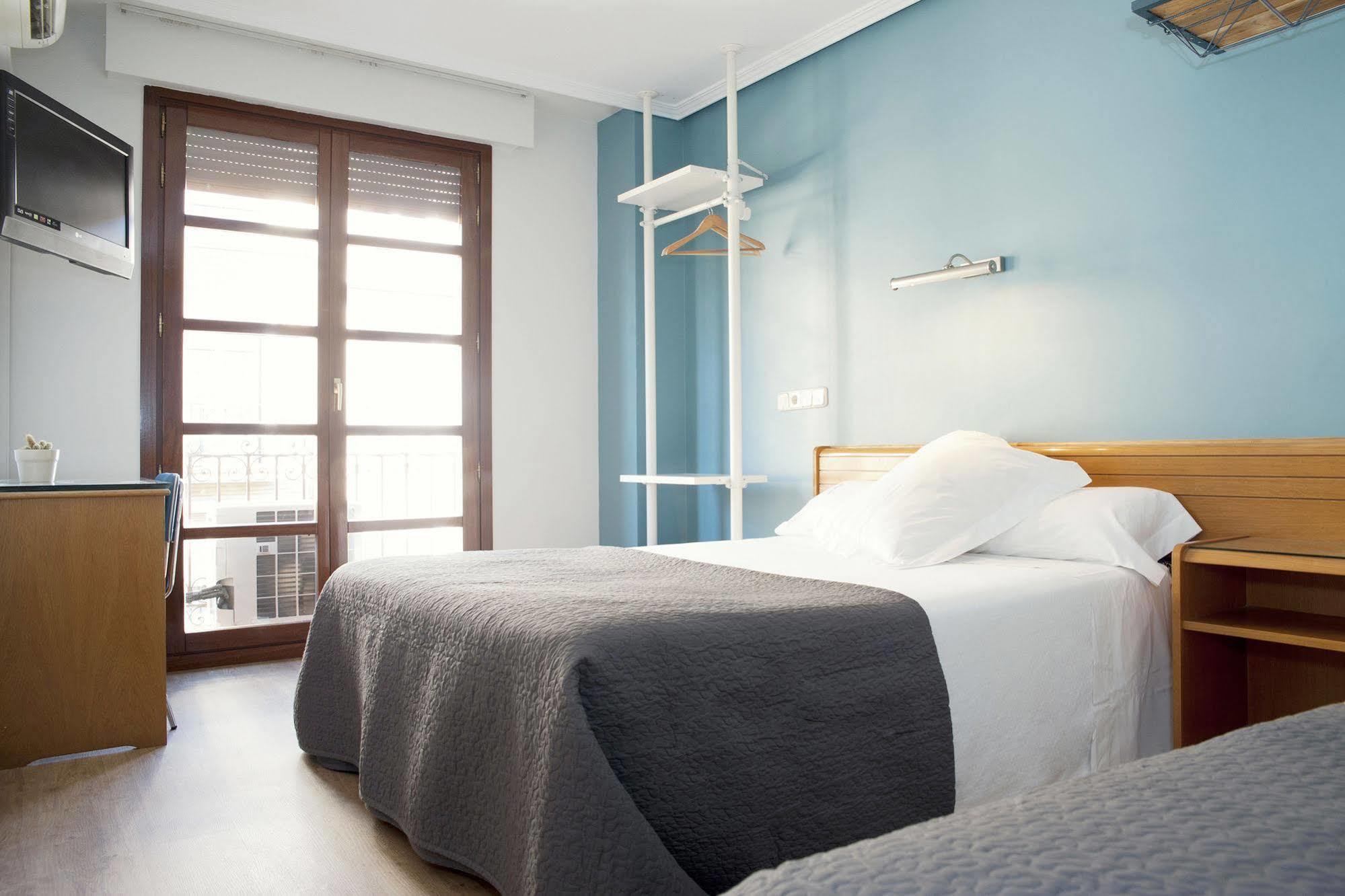 Apartamentos Sabinas Don Jaime Zaragoza Ngoại thất bức ảnh